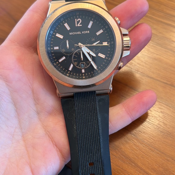 New Michael Kors Dylan Gold-Tone Watch - Picture 4 of 4